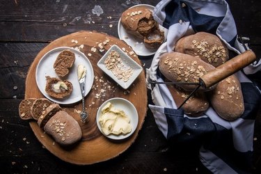 Cheesecake Factory\'s Honey Oat Bread