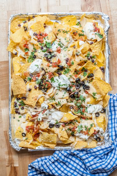 Sheet Pan Queso & Chicken Nachos Recipe