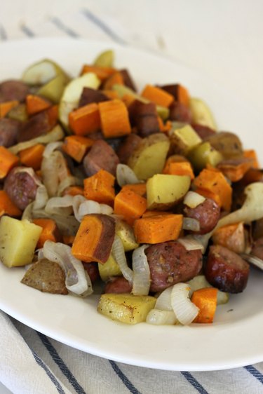 sheet pan apples and sausage