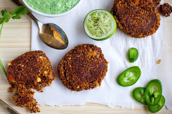 quinoa cakes with cilantro lime crema