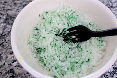 green food coloring