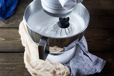 Italian Meringue Buttercream Recipe Tutorial | eHow