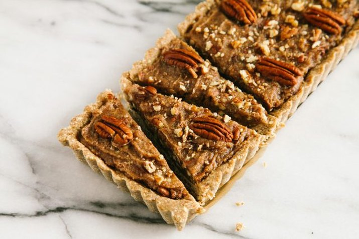 Healthier No-Bake Pecan Pie