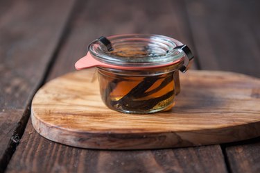 Homemade Vanilla Extract Recipe